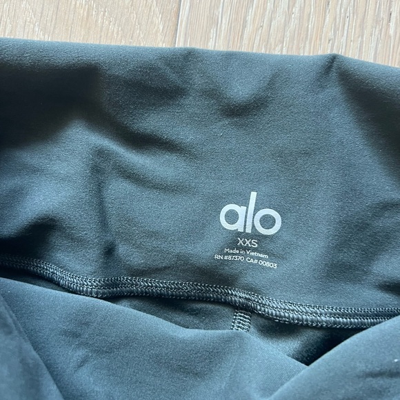 Alosoft Foldover Bootcut Legging -
Dark Cactus
$108 OG price - Picture 6 of 8